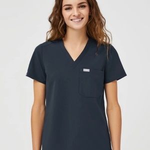 FIGS Dark Harbor Catarina One-Pocket